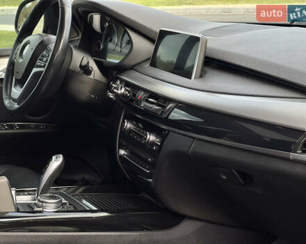 Белый БМВ Х5, объемом двигателя 2.98 л и пробегом 135 тыс. км за 20000 $, фото 37 на Automoto.ua