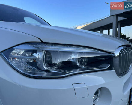 Белый БМВ Х5, объемом двигателя 3 л и пробегом 184 тыс. км за 32000 $, фото 26 на Automoto.ua