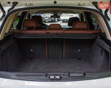 Белый БМВ Х5, объемом двигателя 2 л и пробегом 267 тыс. км за 21900 $, фото 13 на Automoto.ua