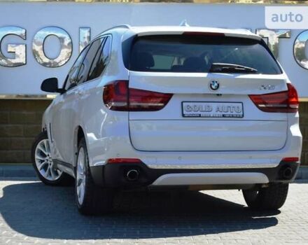 Белый БМВ Х5, объемом двигателя 3 л и пробегом 175 тыс. км за 21900 $, фото 7 на Automoto.ua