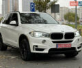 Белый БМВ Х5, объемом двигателя 3 л и пробегом 287 тыс. км за 23999 $, фото 6 на Automoto.ua