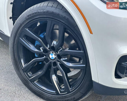 Белый БМВ Х5, объемом двигателя 2.99 л и пробегом 220 тыс. км за 27999 $, фото 8 на Automoto.ua