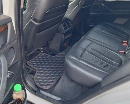 Белый БМВ Х5, объемом двигателя 3 л и пробегом 204 тыс. км за 24200 $, фото 7 на Automoto.ua