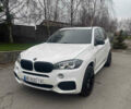 Белый БМВ Х5, объемом двигателя 3 л и пробегом 200 тыс. км за 25000 $, фото 1 на Automoto.ua