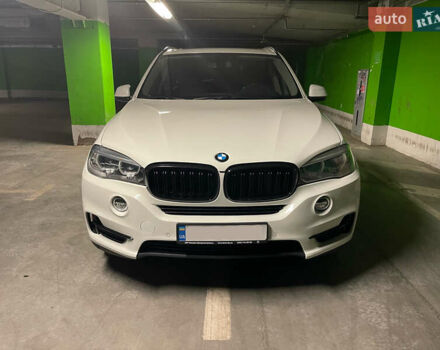 Белый БМВ Х5, объемом двигателя 3 л и пробегом 159 тыс. км за 25000 $, фото 17 на Automoto.ua