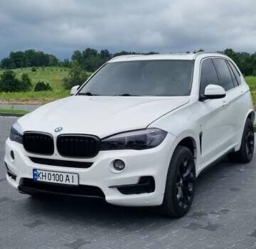 Белый БМВ Х5, объемом двигателя 2.98 л и пробегом 184 тыс. км за 22000 $, фото 22 на Automoto.ua