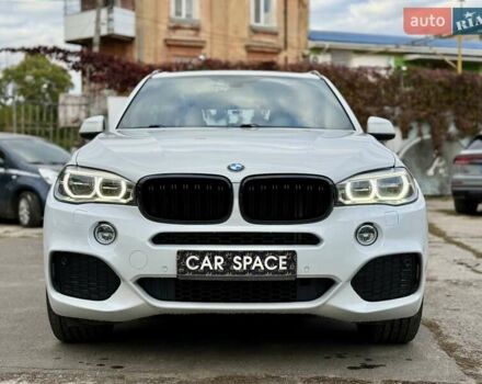 Белый БМВ Х5, объемом двигателя 2.99 л и пробегом 197 тыс. км за 27999 $, фото 3 на Automoto.ua