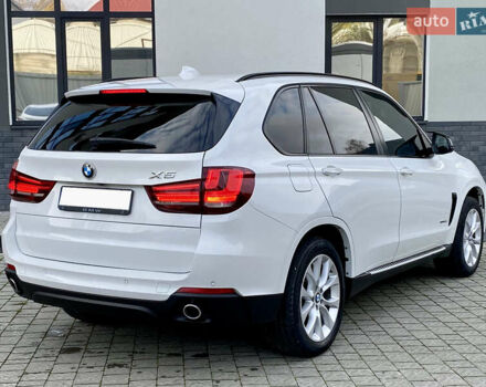 Белый БМВ Х5, объемом двигателя 3 л и пробегом 229 тыс. км за 24500 $, фото 3 на Automoto.ua