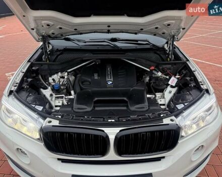 Белый БМВ Х5, объемом двигателя 2.99 л и пробегом 175 тыс. км за 31900 $, фото 82 на Automoto.ua