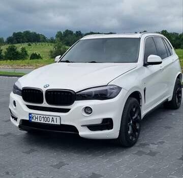 Белый БМВ Х5, объемом двигателя 2.98 л и пробегом 184 тыс. км за 22000 $, фото 1 на Automoto.ua