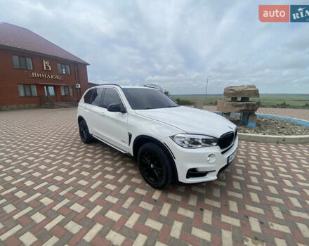 Белый БМВ Х5, объемом двигателя 2.98 л и пробегом 239 тыс. км за 19500 $, фото 7 на Automoto.ua