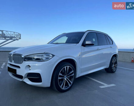 Белый БМВ Х5, объемом двигателя 3 л и пробегом 184 тыс. км за 32000 $, фото 7 на Automoto.ua