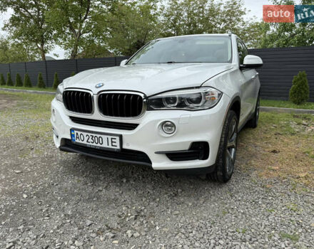 Білий БМВ Х5, об'ємом двигуна 2.99 л та пробігом 281 тис. км за 27500 $, фото 1 на Automoto.ua
