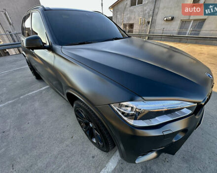 Белый БМВ Х5, объемом двигателя 2.99 л и пробегом 275 тыс. км за 25500 $, фото 3 на Automoto.ua