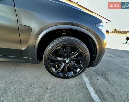 Белый БМВ Х5, объемом двигателя 2.99 л и пробегом 275 тыс. км за 25500 $, фото 25 на Automoto.ua