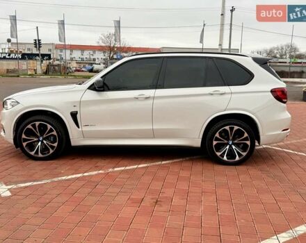 Белый БМВ Х5, объемом двигателя 2.99 л и пробегом 175 тыс. км за 31900 $, фото 11 на Automoto.ua