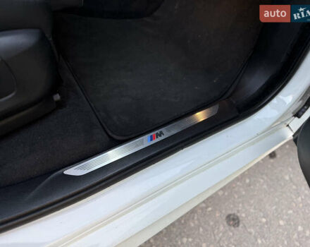 Белый БМВ Х5, объемом двигателя 3 л и пробегом 290 тыс. км за 25799 $, фото 11 на Automoto.ua
