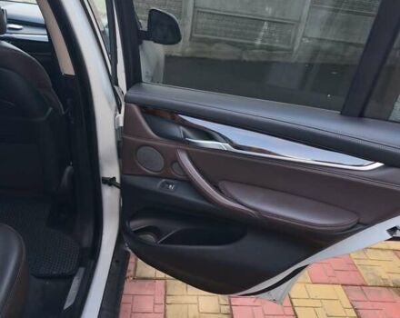 Белый БМВ Х5, объемом двигателя 3 л и пробегом 85 тыс. км за 25000 $, фото 9 на Automoto.ua