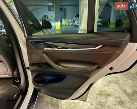Білий БМВ Х5, об'ємом двигуна 3 л та пробігом 180 тис. км за 35000 $, фото 51 на Automoto.ua