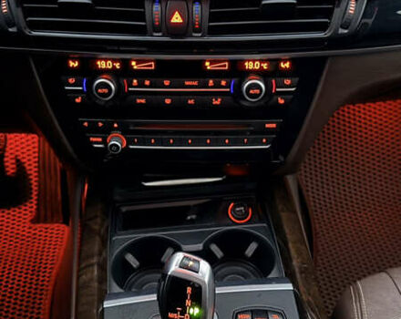 Белый БМВ Х5, объемом двигателя 3 л и пробегом 225 тыс. км за 28999 $, фото 22 на Automoto.ua