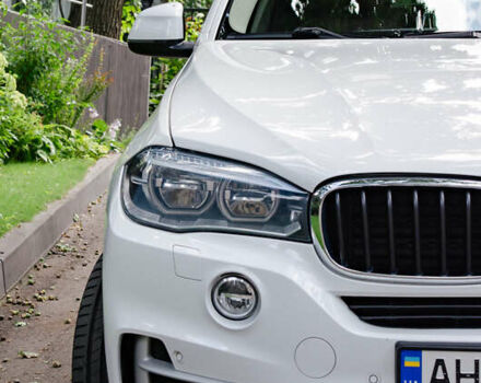 Белый БМВ Х5, объемом двигателя 2 л и пробегом 267 тыс. км за 23500 $, фото 5 на Automoto.ua