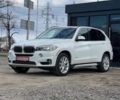 Белый БМВ Х5, объемом двигателя 3 л и пробегом 308 тыс. км за 22500 $, фото 1 на Automoto.ua