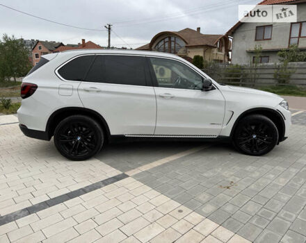 Білий БМВ Х5, об'ємом двигуна 2.99 л та пробігом 185 тис. км за 35000 $, фото 9 на Automoto.ua