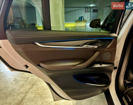 Білий БМВ Х5, об'ємом двигуна 3 л та пробігом 180 тис. км за 35000 $, фото 43 на Automoto.ua