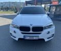 Белый БМВ Х5, объемом двигателя 2 л и пробегом 220 тыс. км за 27500 $, фото 1 на Automoto.ua