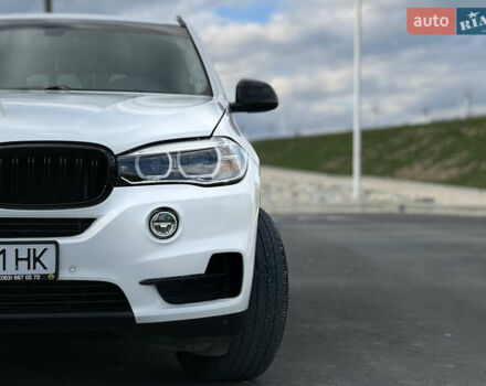 Белый БМВ Х5, объемом двигателя 2.98 л и пробегом 135 тыс. км за 20000 $, фото 5 на Automoto.ua