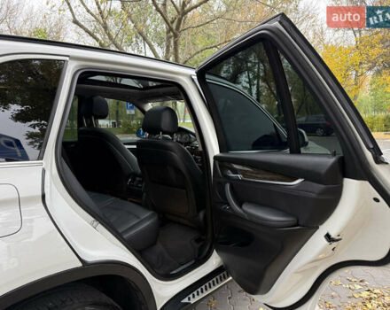 Белый БМВ Х5, объемом двигателя 3 л и пробегом 287 тыс. км за 23999 $, фото 47 на Automoto.ua