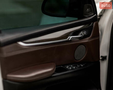 Белый БМВ Х5, объемом двигателя 4.39 л и пробегом 150 тыс. км за 26400 $, фото 8 на Automoto.ua