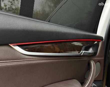 Белый БМВ Х5, объемом двигателя 3 л и пробегом 241 тыс. км за 18440 $, фото 26 на Automoto.ua