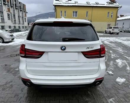 Белый БМВ Х5, объемом двигателя 3 л и пробегом 83 тыс. км за 4000 $, фото 4 на Automoto.ua