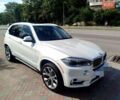 Белый БМВ Х5, объемом двигателя 3 л и пробегом 295 тыс. км за 16900 $, фото 1 на Automoto.ua