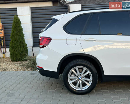 Белый БМВ Х5, объемом двигателя 2 л и пробегом 170 тыс. км за 23500 $, фото 41 на Automoto.ua