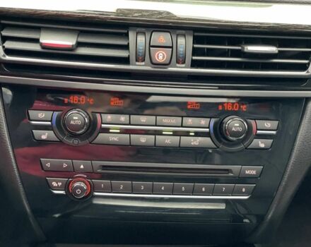 Белый БМВ Х5, объемом двигателя 3 л и пробегом 289 тыс. км за 26400 $, фото 12 на Automoto.ua