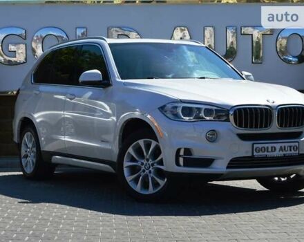 Белый БМВ Х5, объемом двигателя 3 л и пробегом 175 тыс. км за 21900 $, фото 1 на Automoto.ua