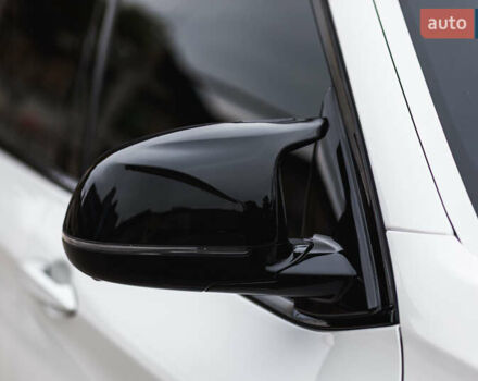 Белый БМВ Х5, объемом двигателя 4.39 л и пробегом 150 тыс. км за 26400 $, фото 7 на Automoto.ua