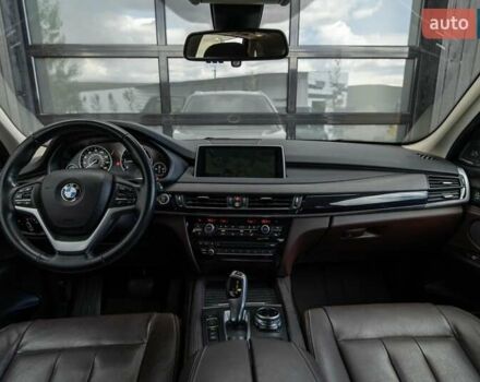 Белый БМВ Х5, объемом двигателя 3 л и пробегом 131 тыс. км за 15750 $, фото 9 на Automoto.ua