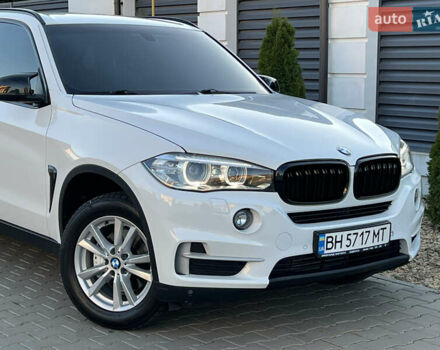 Белый БМВ Х5, объемом двигателя 2 л и пробегом 169 тыс. км за 23800 $, фото 71 на Automoto.ua