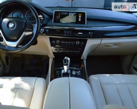 Белый БМВ Х5, объемом двигателя 3 л и пробегом 175 тыс. км за 21900 $, фото 24 на Automoto.ua