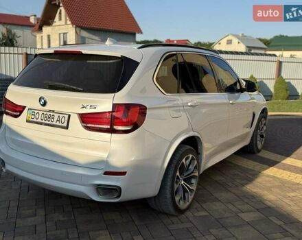 БМВ Х5 2014 в Бучаче на Automoto.ua Белый БМВ Х5, объемом двигателя 2.99 л и пробегом 211 тыс. км за 29500 $, фото 5 на Automoto.ua