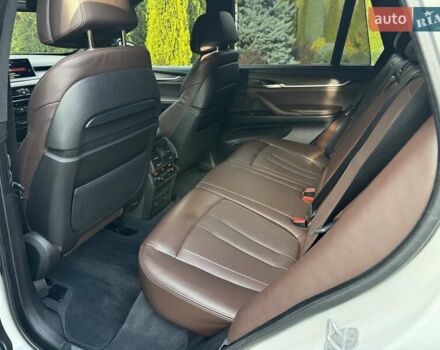 Білий БМВ Х5, об'ємом двигуна 2.99 л та пробігом 185 тис. км за 35500 $, фото 57 на Automoto.ua