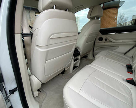 Білий БМВ Х5, об'ємом двигуна 2.99 л та пробігом 188 тис. км за 34800 $, фото 22 на Automoto.ua