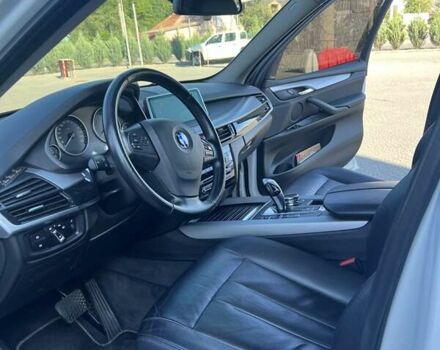 Белый БМВ Х5, объемом двигателя 2 л и пробегом 220 тыс. км за 27500 $, фото 6 на Automoto.ua