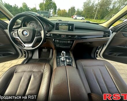 Білий БМВ Х5, об'ємом двигуна 3 л та пробігом 270 тис. км за 18950 $, фото 7 на Automoto.ua