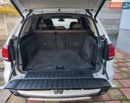 Белый БМВ Х5, объемом двигателя 3 л и пробегом 85 тыс. км за 25000 $, фото 12 на Automoto.ua