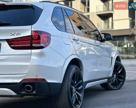 Белый БМВ Х5, объемом двигателя 2.99 л и пробегом 220 тыс. км за 27999 $, фото 24 на Automoto.ua