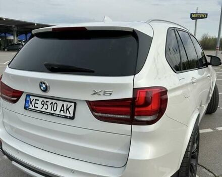 Белый БМВ Х5, объемом двигателя 3 л и пробегом 193 тыс. км за 24700 $, фото 1 на Automoto.ua